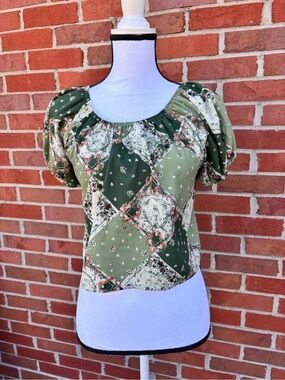 If She Loves Green Patchwork Short Puff Sleeve Back Bow Crop Top Womens Small